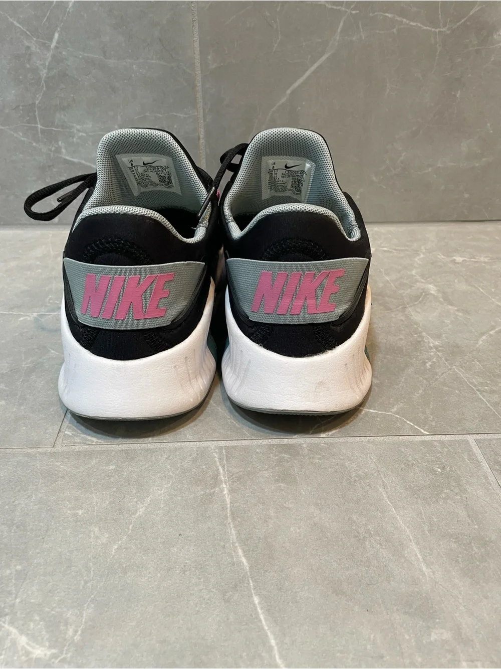 Nike Free Women’s Metcon 4 Lace Up Black Teal Mesh Athletic Training Sneakers 8